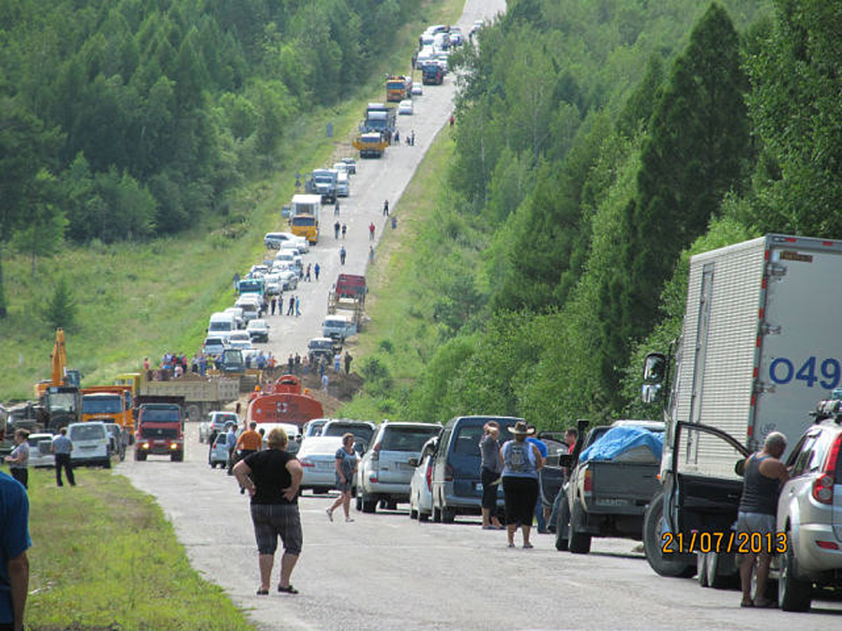 Погода зея амурская область на 14 дней. Тыгда Зея микроавтобус. Трасса Зея Снежногорск. Дорога Зея Тыгда. Трасса Тыгда Зея.