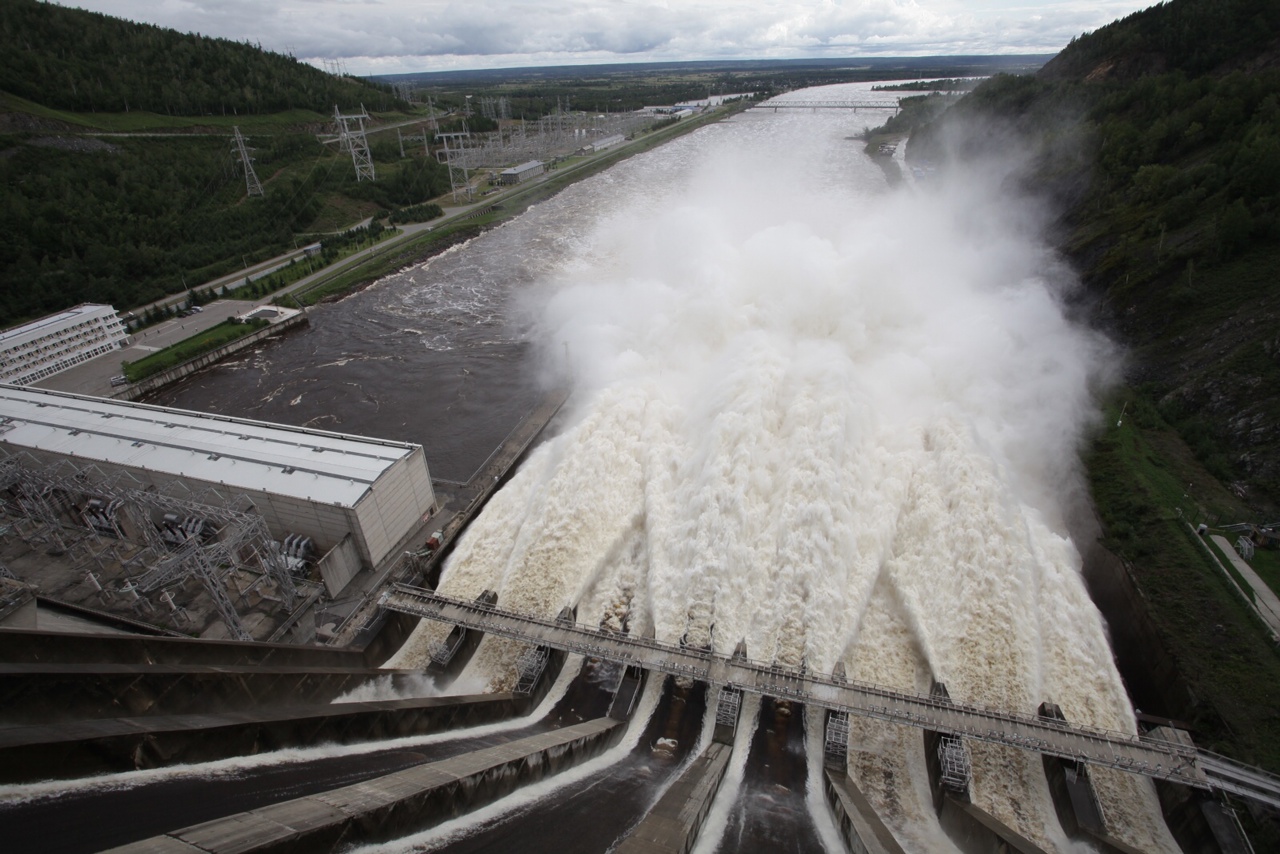 Плотина гидроэлектростанции Зейское водохранилище